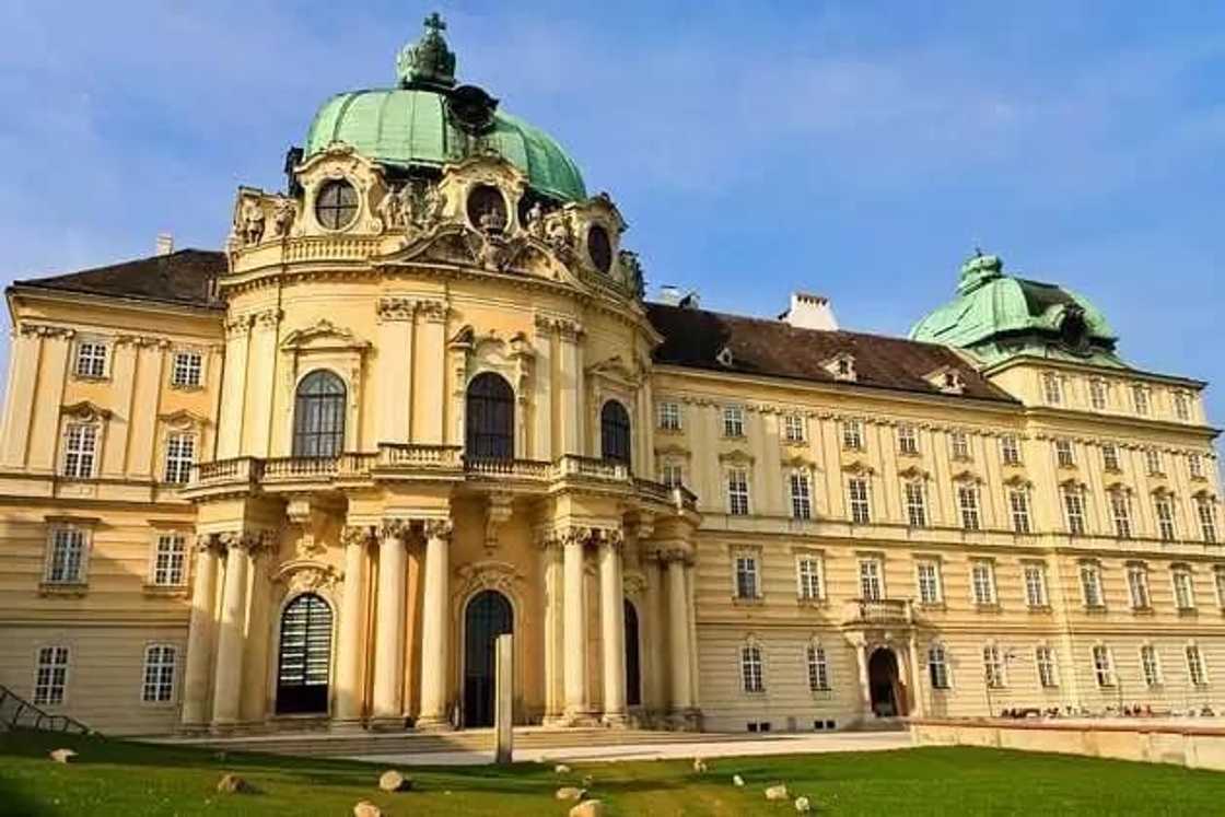 List of cities in Austria
States in Austria
List of popular cities in Austria