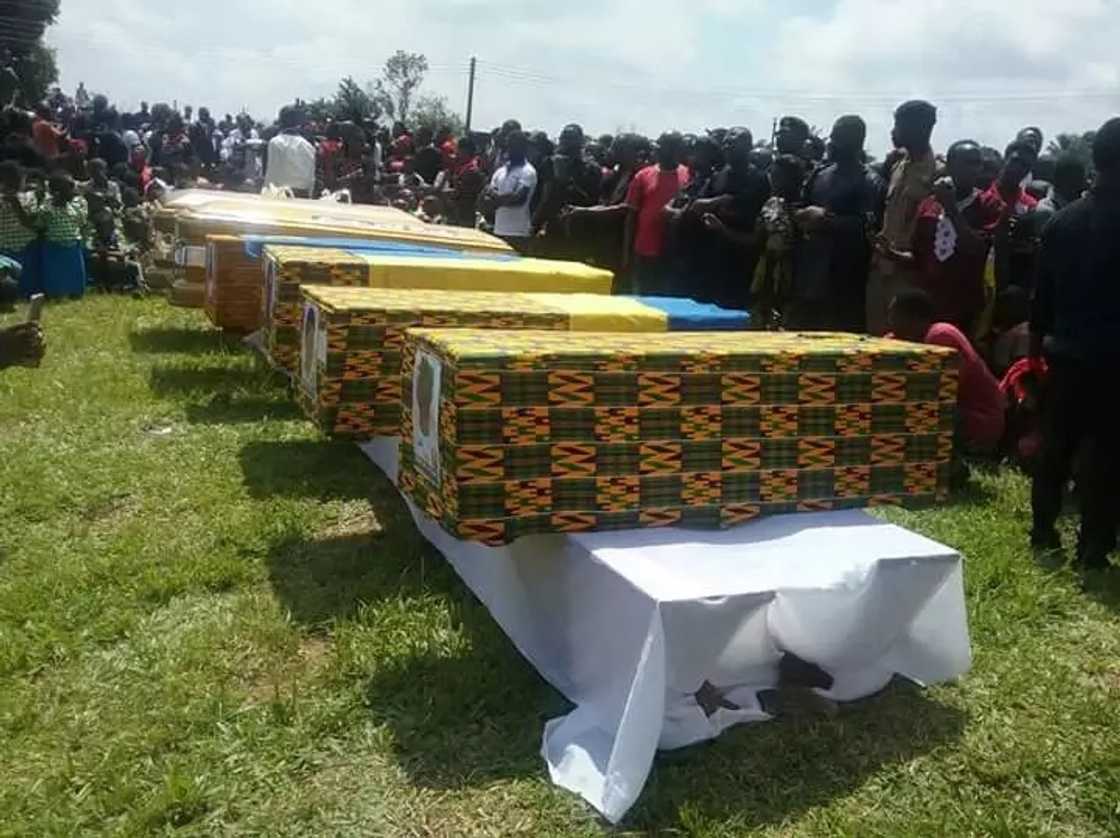 Mampong fire victims laid to rest