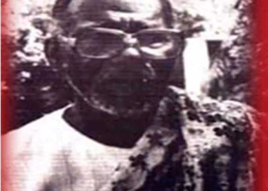 Ghana Coat of Arms Black and White Picture and Meaning Ghana Coat of Arms Black and White Picture and Meaning