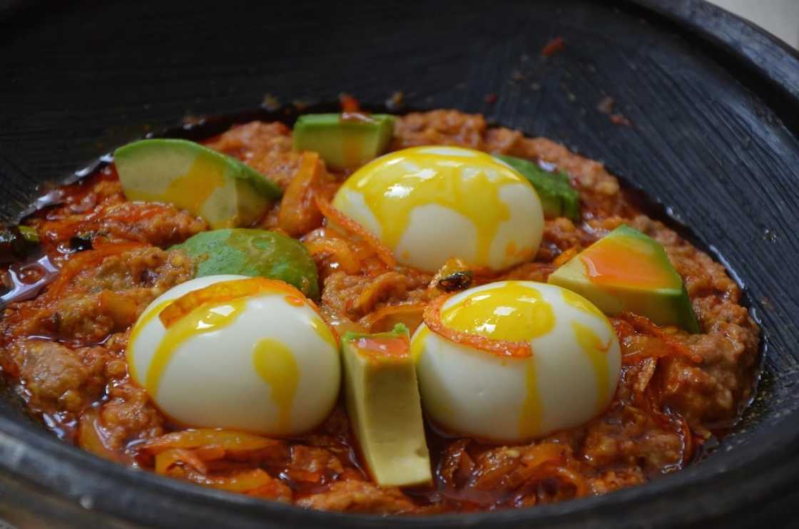 How to prepare garden egg stew in Ghana