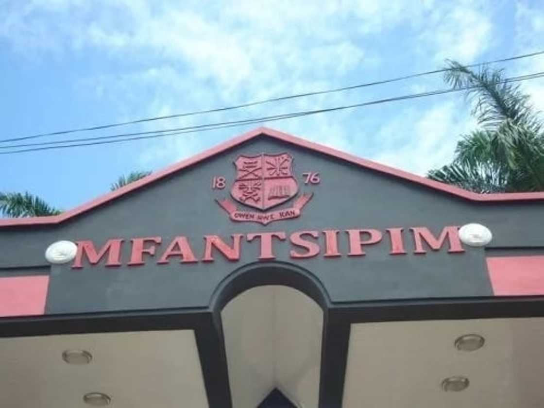 Senior High Schools that have the most brilliant students Senior High Schools that have the most brilliant students