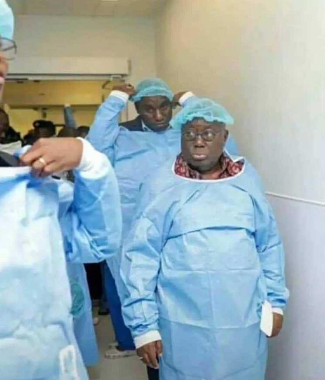 7 hilarious things people are saying about this trending picture of Akufo-Addo 7 hilarious things people are saying about this trending picture of Akufo-Addo