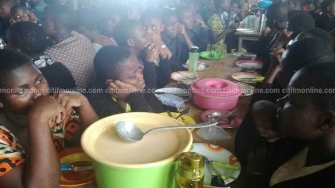 Free SHS students of Mamfi Girls SHS complain over "small food" served in dining hall Free SHS students of Mamfi Girls SHS complain over "small food" served in dining hall