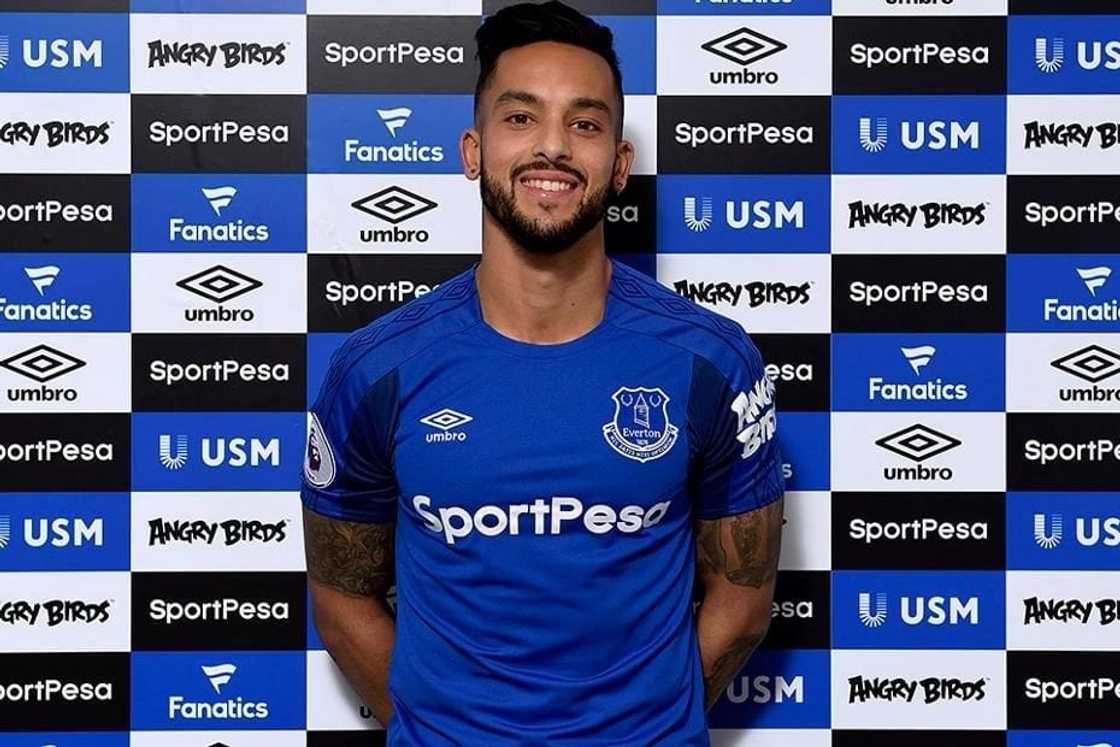 man utd transfer news man utd transfer news