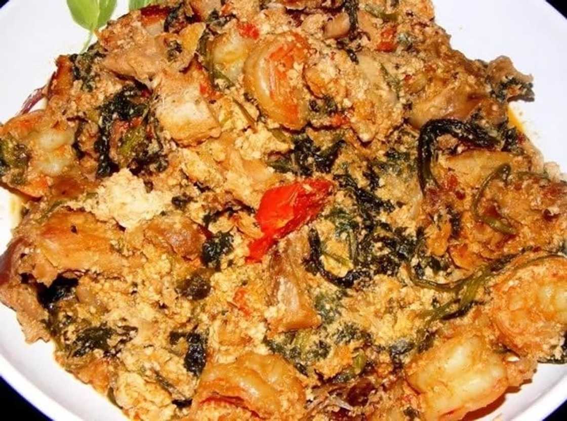 how to cook egusi soup