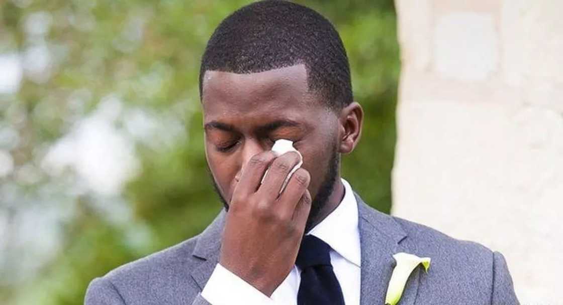 Man kept in friendzone for 6 years Man kept in friendzone for 6 years