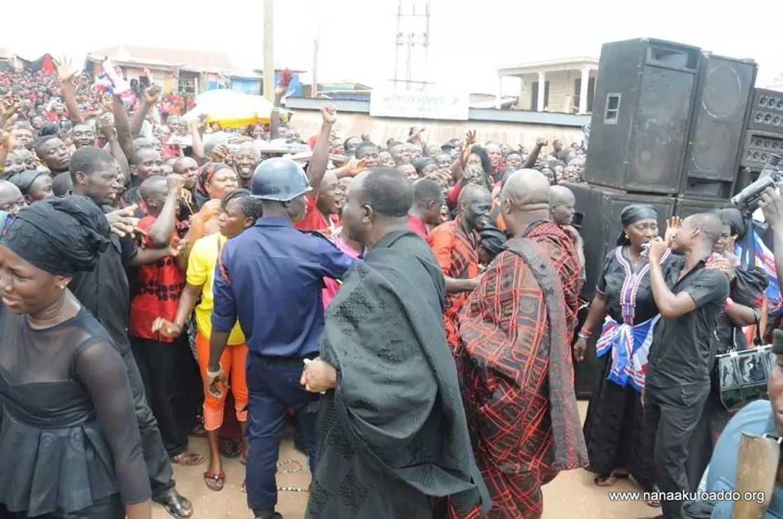 Akufo-Addo attends funeral of late Odeneho Gyapong Ababio II