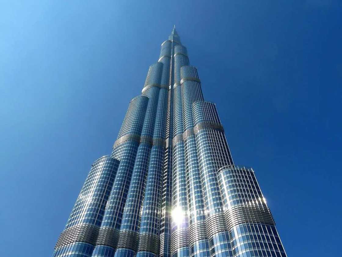 What is the tallest building in Ghana?