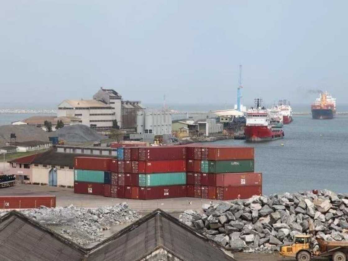 ghana ports and harbours authority contact
ghana ports and harbours authority tema location
ghana ports and harbours authority headquarters
ghana ports and harbours authority head office