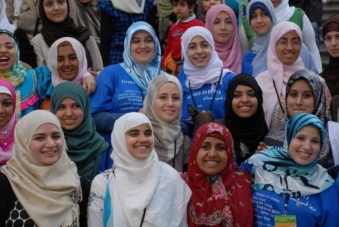 50 most popular women in the world 50 most popular women in the world