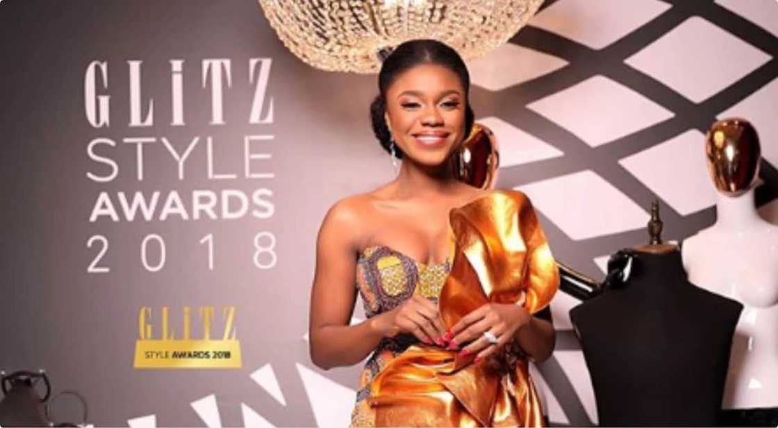 Becca shows off beauty and fine legs in fresh heartwarming photo Becca shows off beauty and fine legs in fresh heartwarming photo