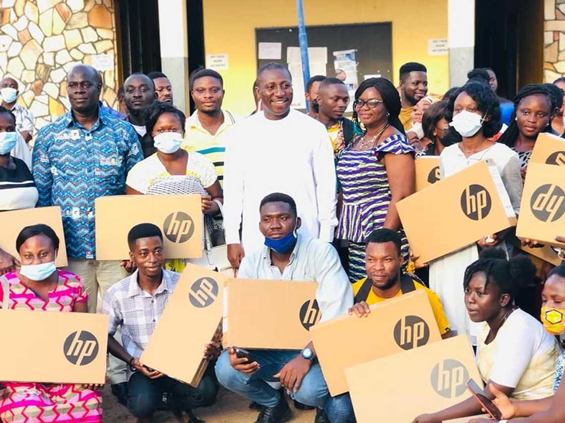 Afenyo-Markin gifts 40 teachers posted to his constituency fresh laptops each (photos) Afenyo-Markin gifts 40 teachers posted to his constituency fresh laptops each (photos)