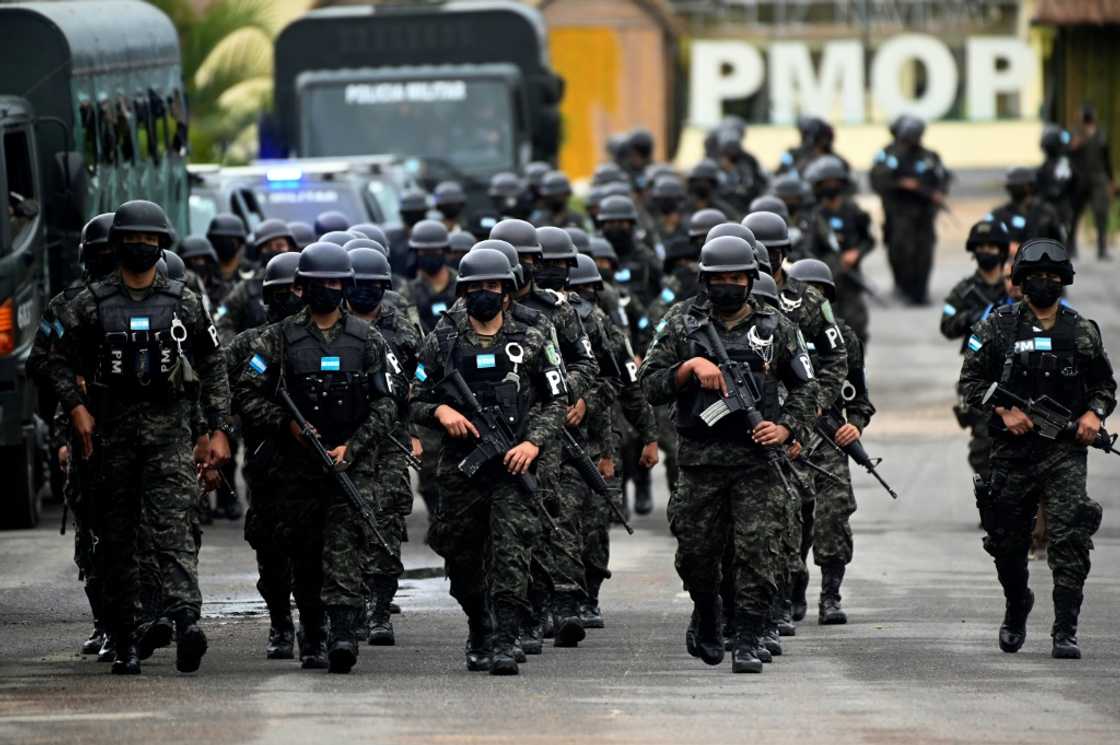 Honduran military police in Tegucigalpa Honduran military police in Tegucigalpa
