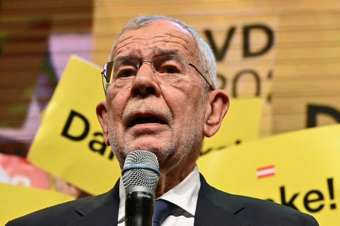 According to Van der Bellen, new legislative elections are not justified at the moment According to Van der Bellen, new legislative elections are not justified at the moment