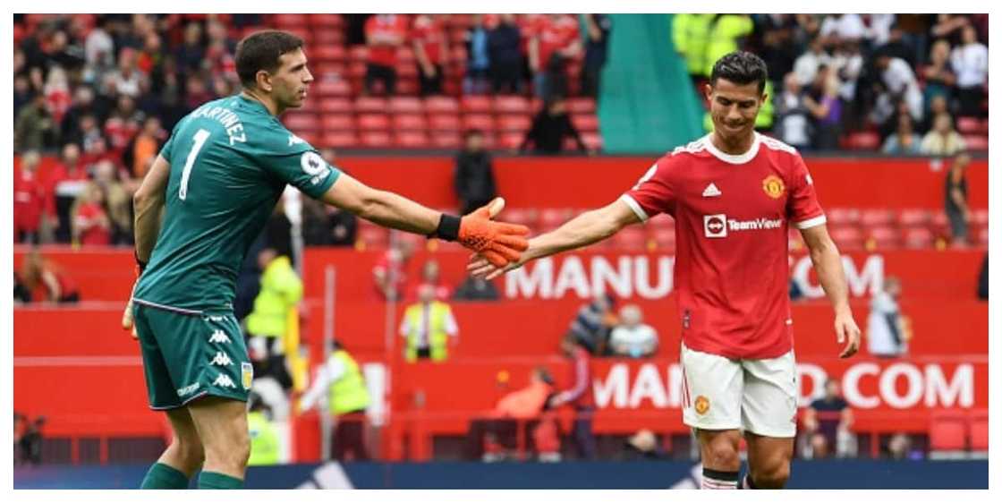 Messi teammates provokes Ronaldo to take penalty before Fernandes missed in United's loss to Villa