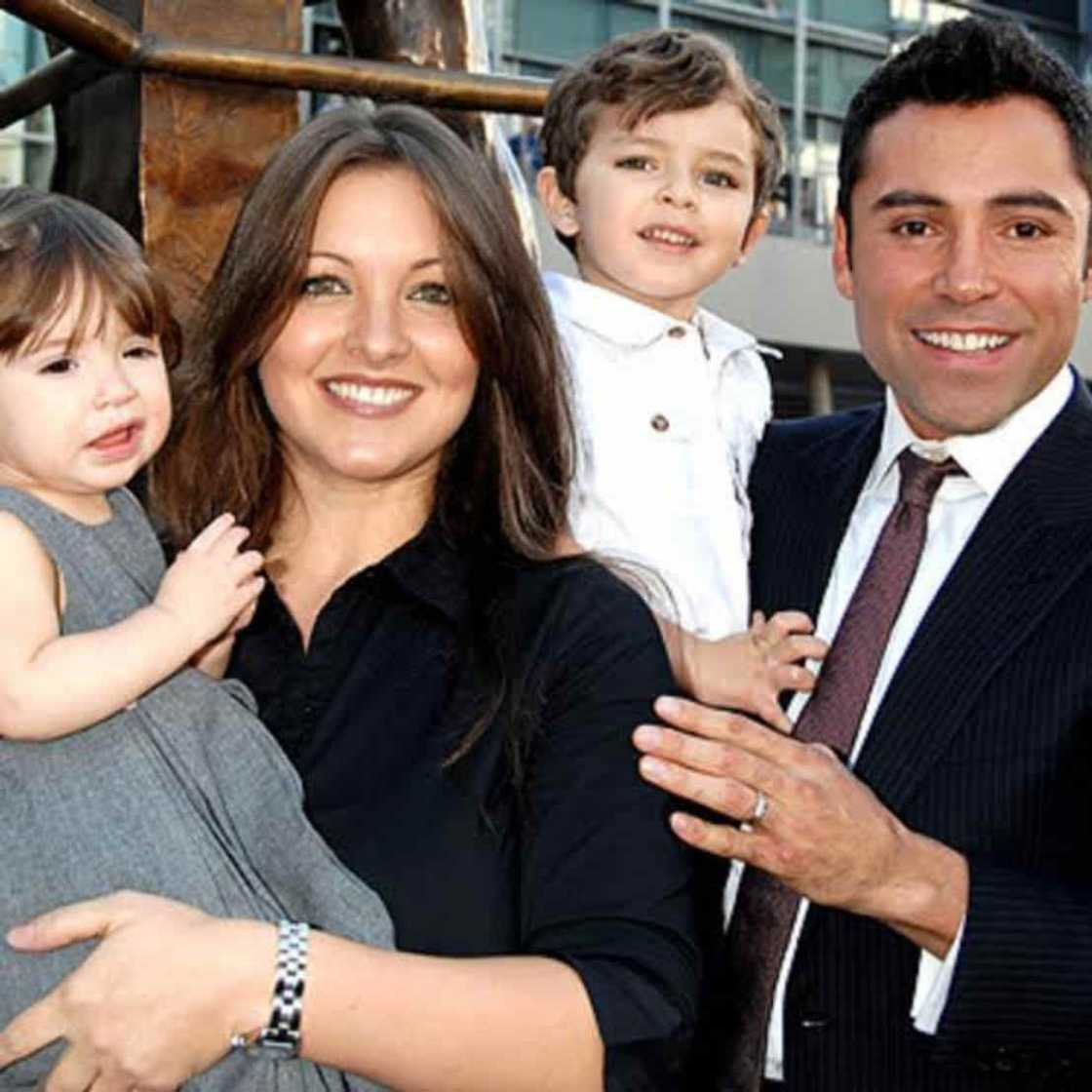 Atiana De La Hoya's siblings Atiana De La Hoya's siblings