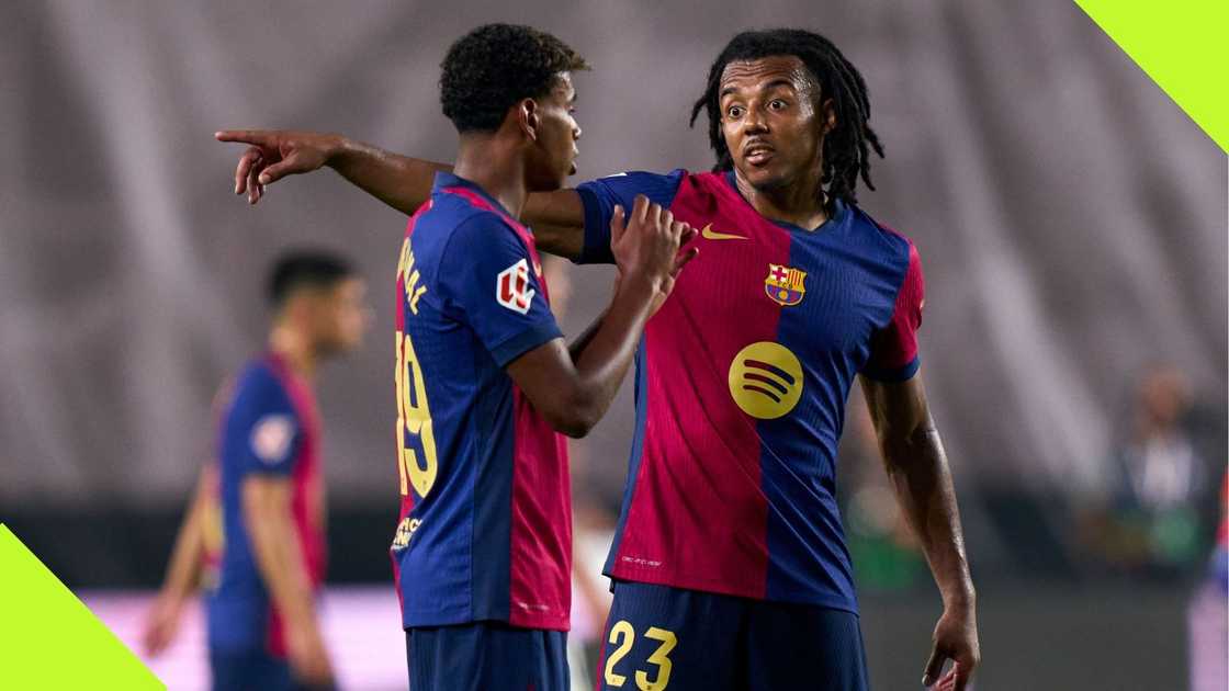 Jules Kounde and Lamine Yamal talking during the La Liga match between Rayo Vallecano and FC Barcelona at Estadio de Vallecas on August 27, 2024 in Madrid, Spain. Photo: Diego Souto. Jules Kounde and Lamine Yamal talking during the La Liga match between Rayo Vallecano and FC Barcelona at Estadio de Vallecas on August 27, 2024 in Madrid, Spain. Photo: Diego Souto.