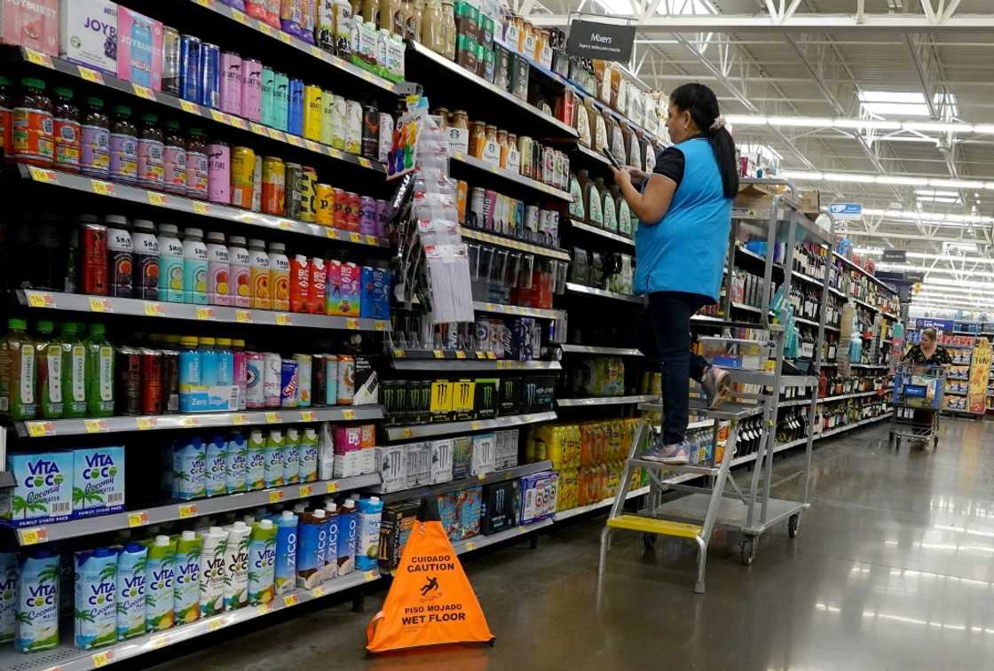 Walmart reported solid profits but offered a cautious outlook that weighed on shares Walmart reported solid profits but offered a cautious outlook that weighed on shares
