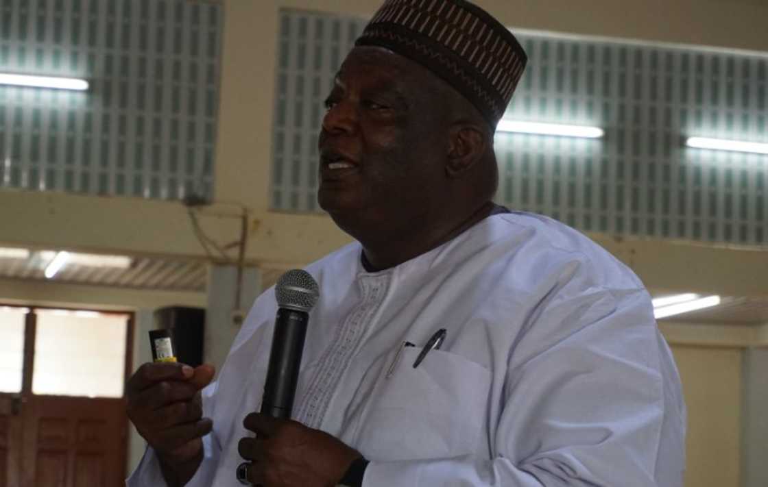 Dalex unemployment Dalex unemployment