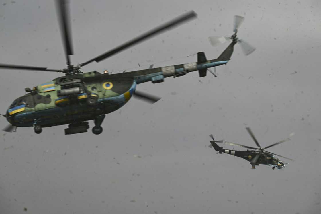 Ukrainian pilots say their ancient Mi-24s (R) and Mi-8s (L) are outplayed technologically by Russia Ukrainian pilots say their ancient Mi-24s (R) and Mi-8s (L) are outplayed technologically by Russia