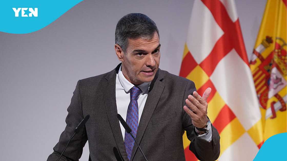 Spanish citizenship, Spanish citizenship by residency, Spain citizenship requirements, two-year residency route, countries eligible for Spanish citizenship, Spanish naturalisation process, Spanish nationality application Spanish citizenship, Spanish citizenship by residency, Spain citizenship requirements, two-year residency route, countries eligible for Spanish citizenship, Spanish naturalisation process, Spanish nationality application