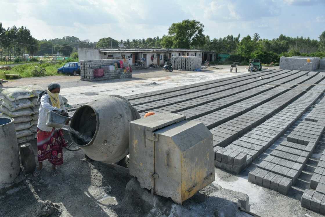 Some 14 billion cubic metres of concrete are cast every year around the globe, according to industry figures. Some 14 billion cubic metres of concrete are cast every year around the globe, according to industry figures.