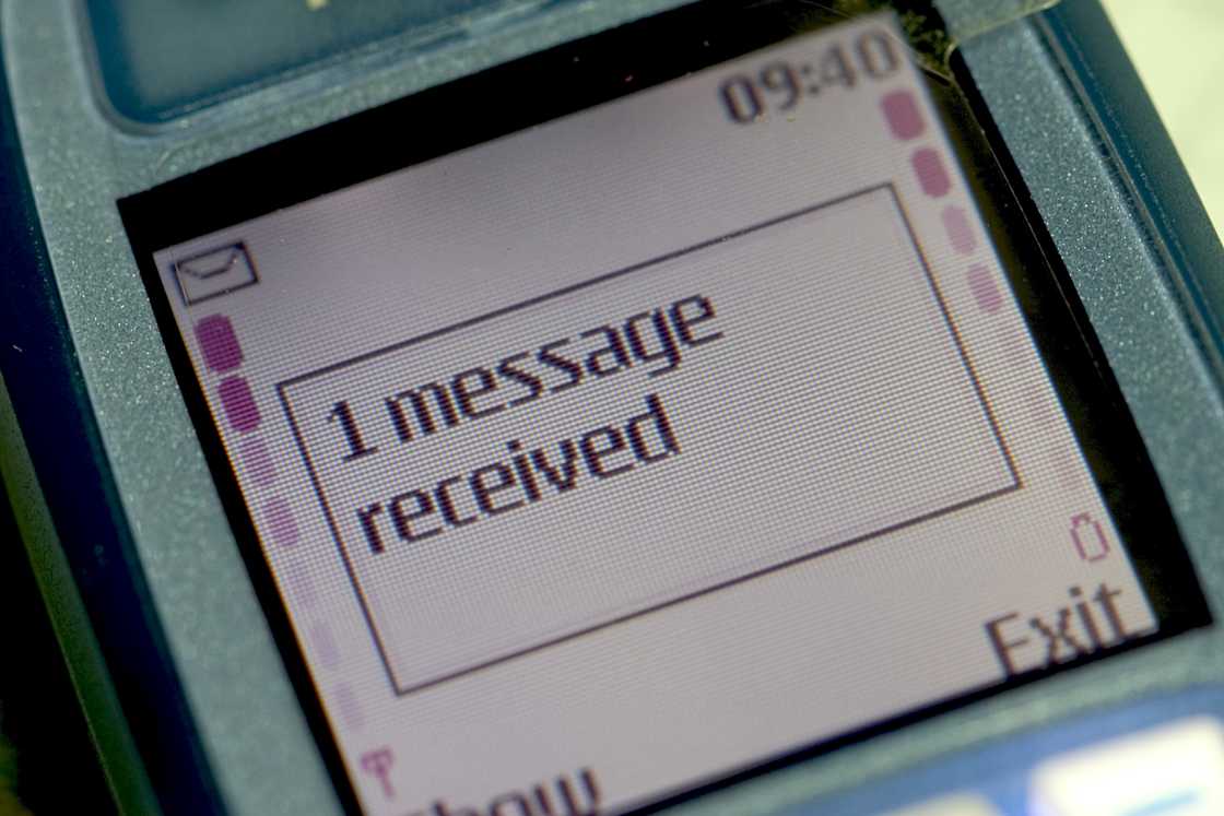 A message received on a phone. A message received on a phone.