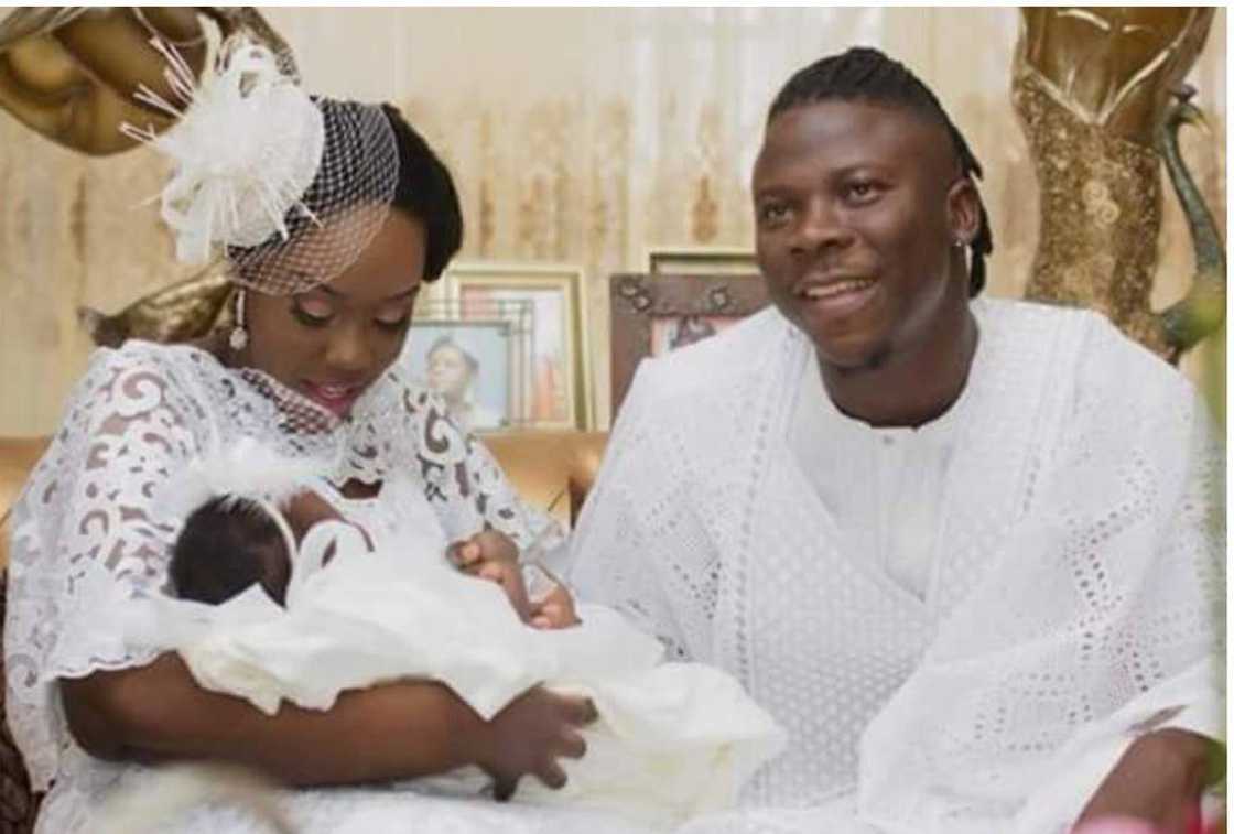 How old is Stonebwoy?
Where does Stonebwoy come from?
Where was Stonebwoy born, what country is Stonebwoy from? How old is Stonebwoy?
Where does Stonebwoy come from?
Where was Stonebwoy born, what country is Stonebwoy from?