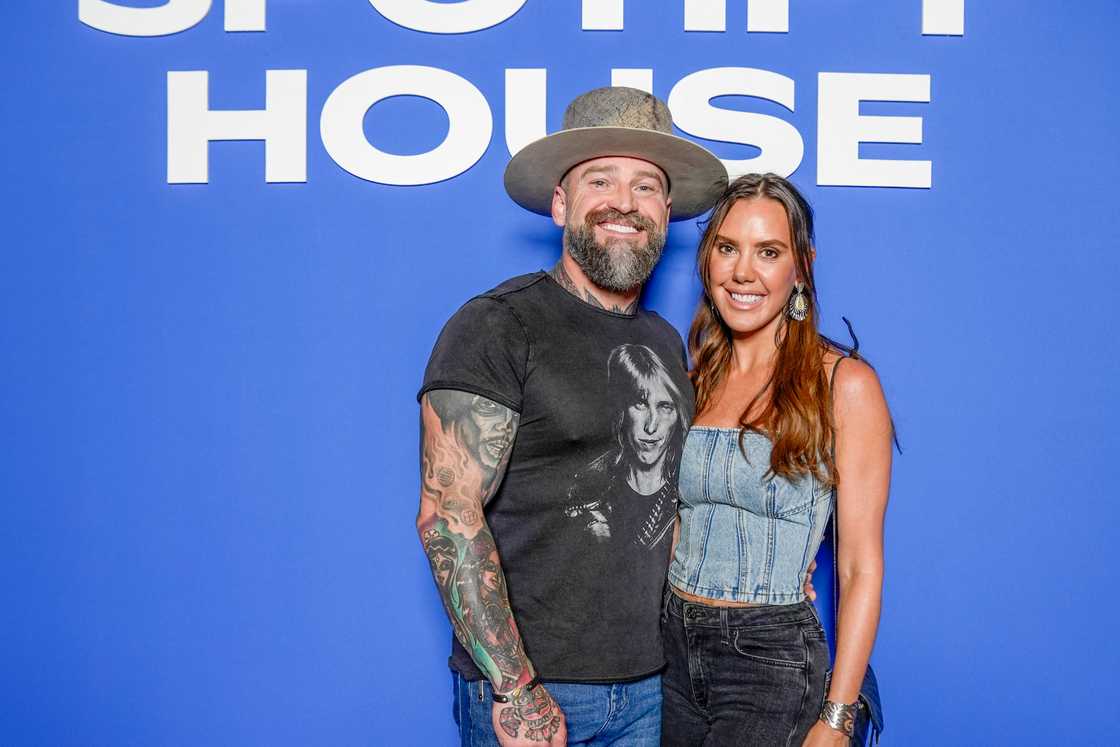 Zac Brown (L) and Kendra Scott (R)