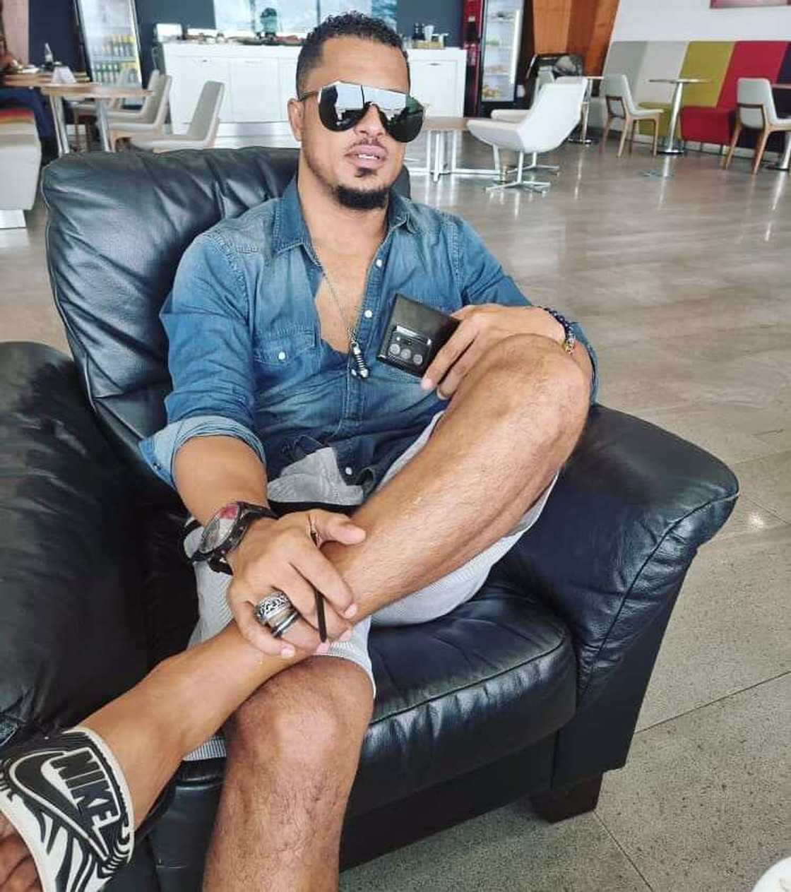 Van Vicker Van Vicker