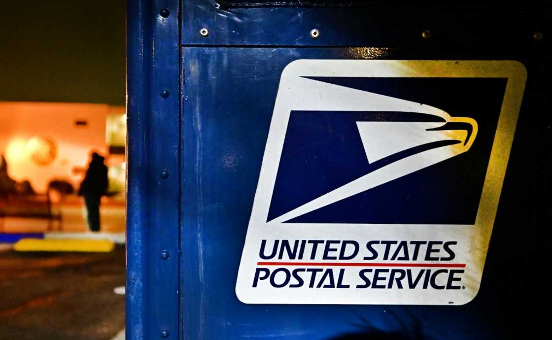 The US Postal Service says it will temporarily suspend inbound parcels from China and Hong Kong, shortly after Washington imposed fresh tariffs on Beijing The US Postal Service says it will temporarily suspend inbound parcels from China and Hong Kong, shortly after Washington imposed fresh tariffs on Beijing