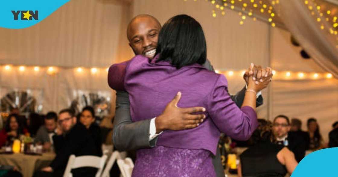 Ghanaian groom, epic dance, wedding, guests Ghanaian groom, epic dance, wedding, guests