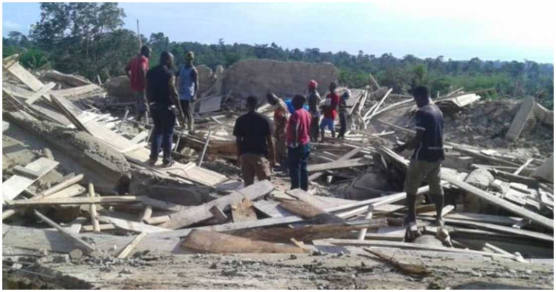 Church building collapsed and killed many in Akyem Batabi Church building collapsed and killed many in Akyem Batabi