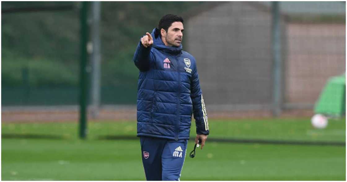 Mikel Arteta gives instructions during a training session. Photo: Getty Images. Mikel Arteta gives instructions during a training session. Photo: Getty Images.