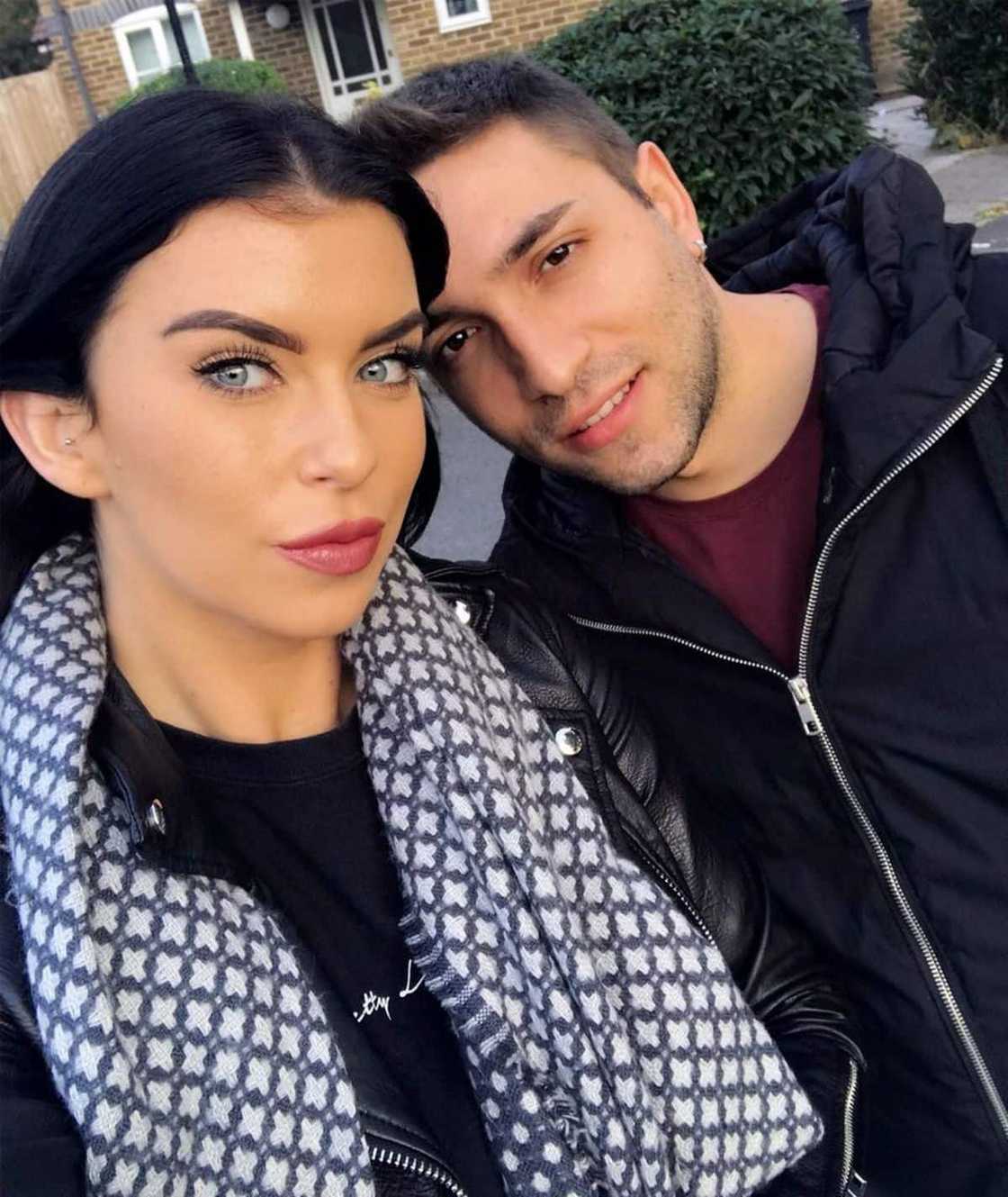 The couple lives together now. The couple lives together now.