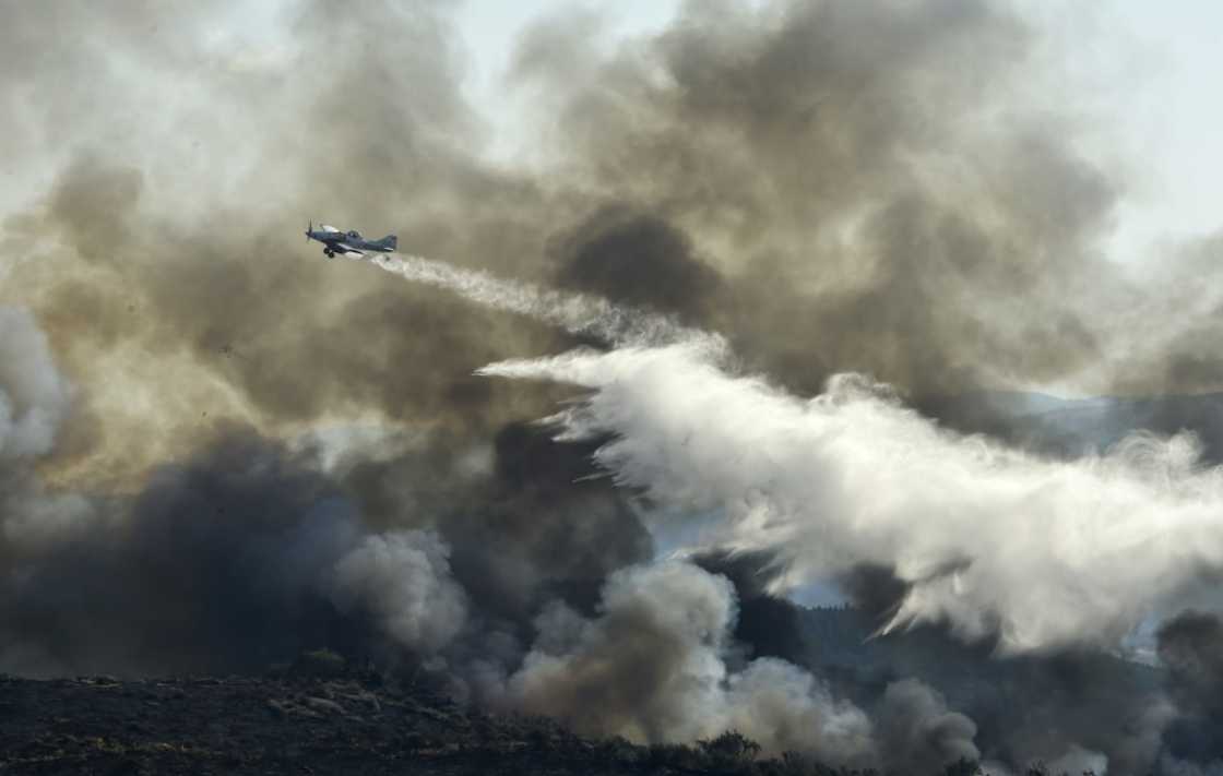Near Verin toiwn, by the border with Portugal, Galicia authorities were managing to contain a fire that is suspected to have been arson Near Verin toiwn, by the border with Portugal, Galicia authorities were managing to contain a fire that is suspected to have been arson