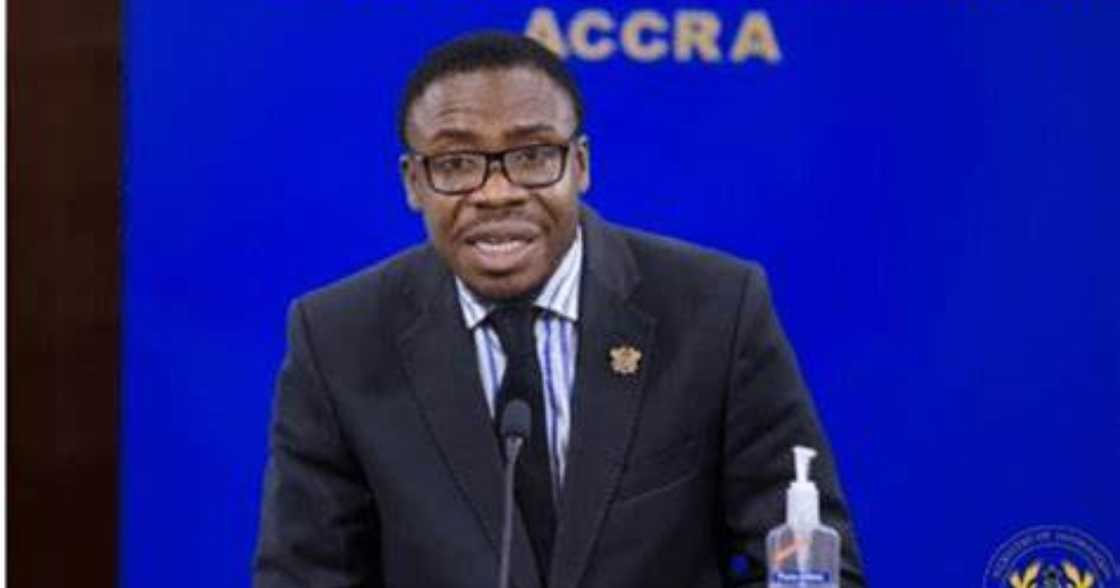 Unvaccinated health workers will not be given hospital entry by Dec.31, 2021 Unvaccinated health workers will not be given hospital entry by Dec.31, 2021