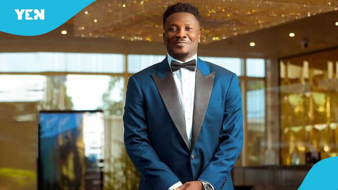Asamoah Gyan Melodiously Delivers 2Face's Hit Song African Queen: Video Asamoah Gyan Melodiously Delivers 2Face's Hit Song African Queen: Video