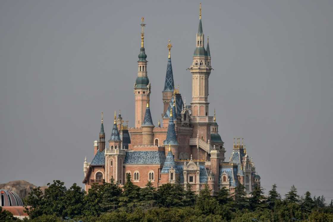 Shanghai Disney Resort abruptly shut its doors Monday as Chinese authorities imposed a snap lockdown Shanghai Disney Resort abruptly shut its doors Monday as Chinese authorities imposed a snap lockdown