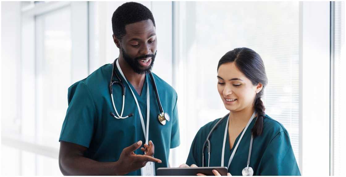 Nurse travels from Ghana to abroad Nurse travels from Ghana to abroad