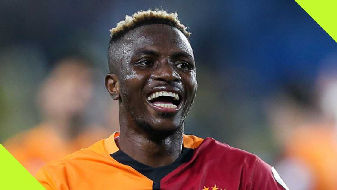 Victor Osimhen applauds Galatasaray fans Victor Osimhen applauds Galatasaray fans