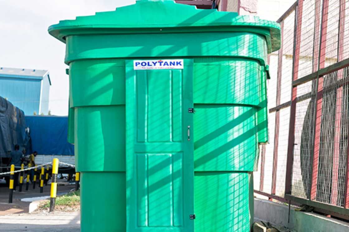 Poly kiosk Poly kiosk