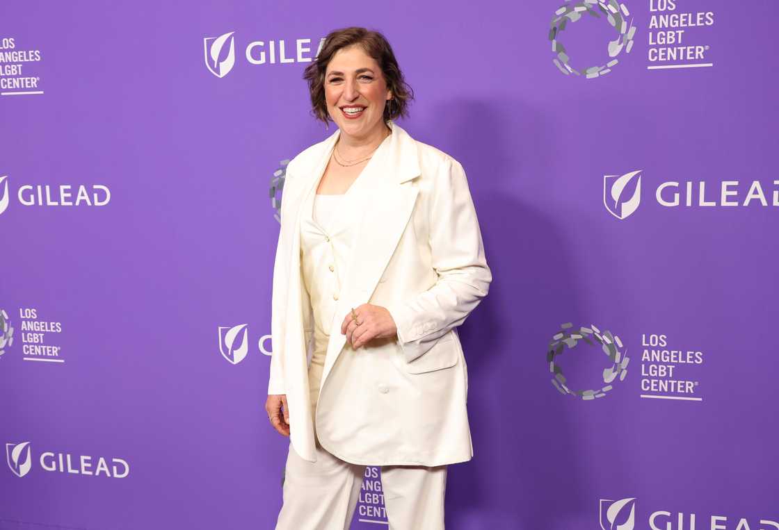 mayim bialik net worth 2023 mayim bialik net worth 2023