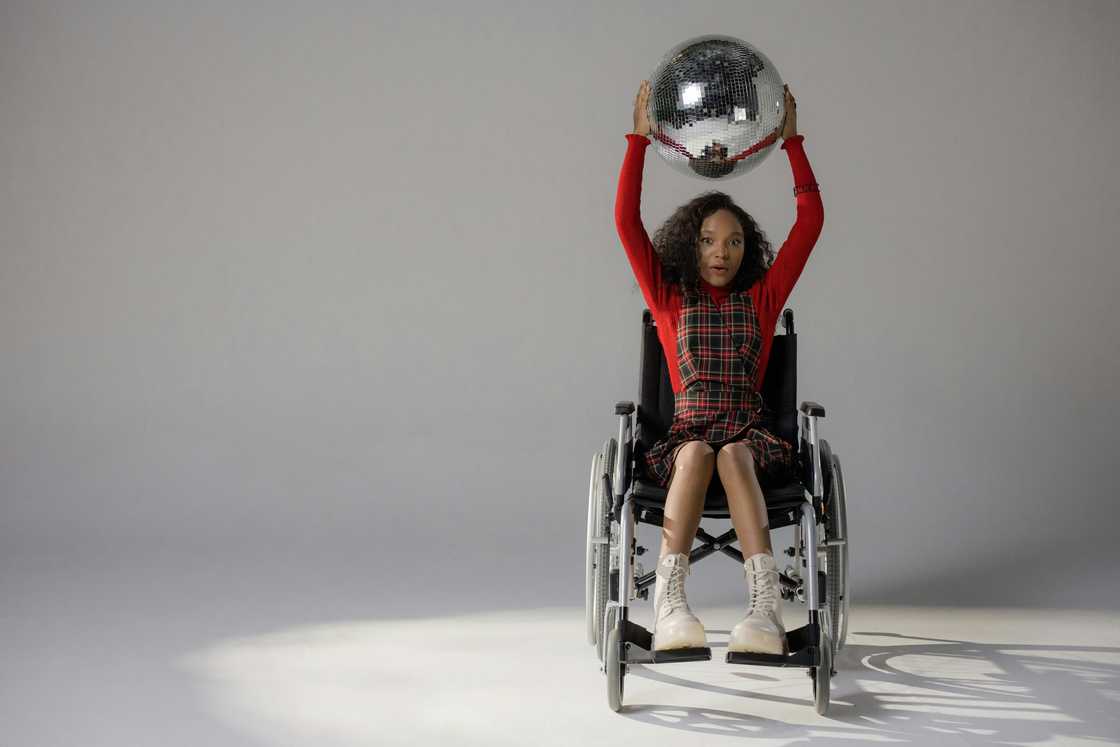 A young girl in a wheel vahir A young girl in a wheel vahir