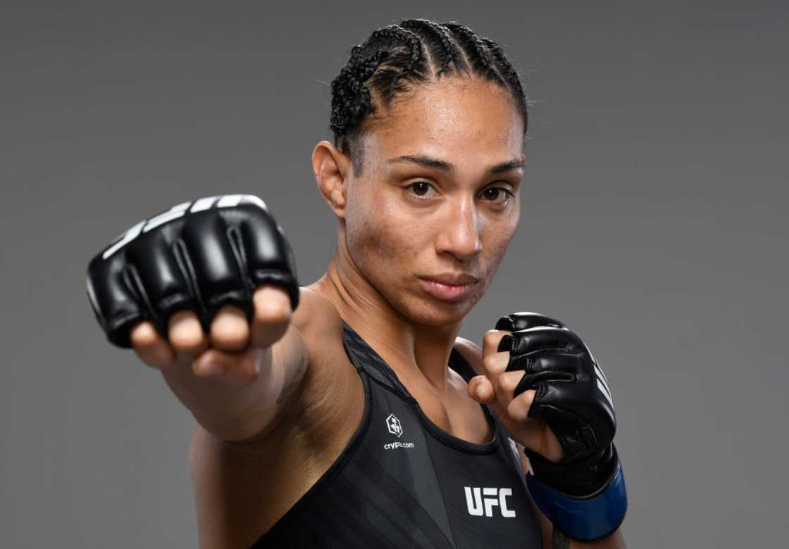 female MMA fighters female MMA fighters