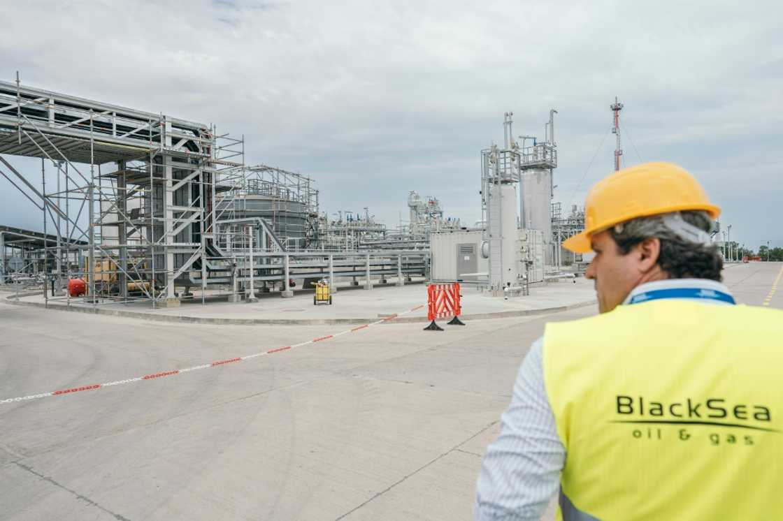 While Romania has significant reserves on land and at sea, it still has to turn to Russia in winter to cover around 20 percent of its consumption While Romania has significant reserves on land and at sea, it still has to turn to Russia in winter to cover around 20 percent of its consumption