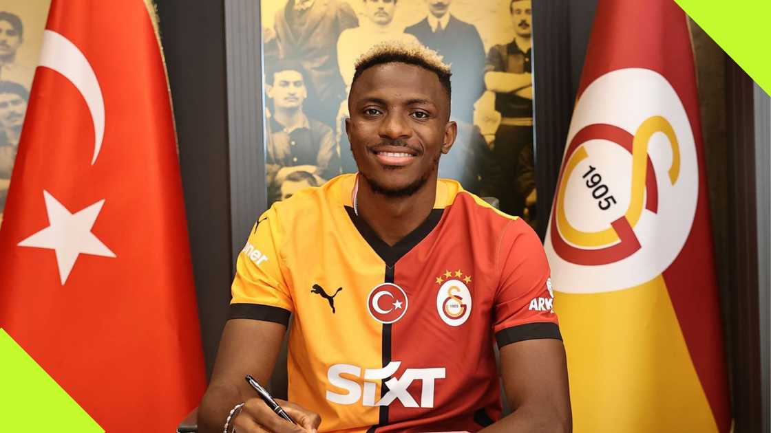 Victor Osimhen signing his contract as a Galatasaray player. Victor Osimhen signing his contract as a Galatasaray player.