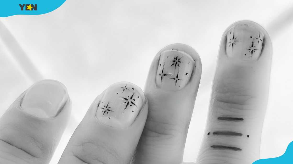 Cosmic stars and minimalist lines nail tattoos Cosmic stars and minimalist lines nail tattoos