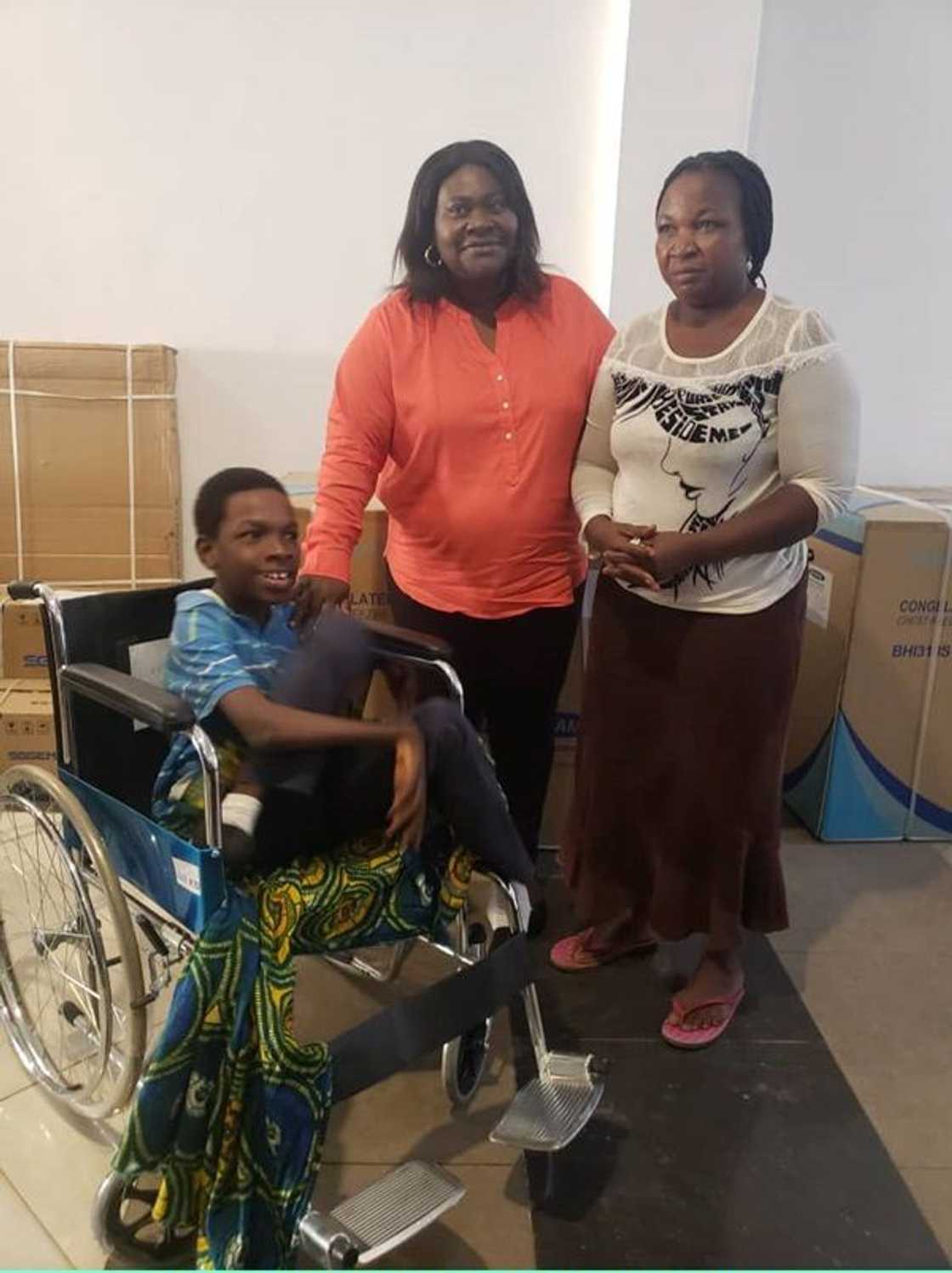 MCE gives out cash and gifts valued at GHc45000 to people with disabilities (Photos) MCE gives out cash and gifts valued at GHc45000 to people with disabilities (Photos)