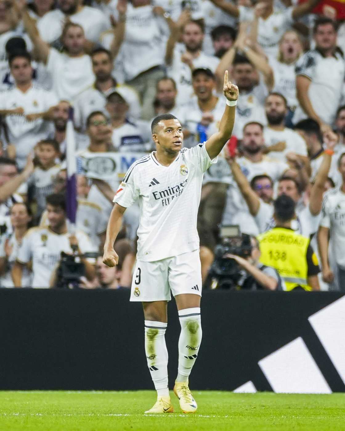 Top goals 2025, best football goals 2025, Messi goals 2025, Mbappé goals 2025, Ronaldo goals 2025, Haaland goals 2025, Declan Rice free-kick 2025, spectacular football goals, hardest goals to score 2025, viral football goals 2025, best MLS goals 2025